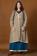 Vikingekaftan Skadi, sandfarvet, uldblanding