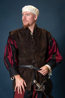 Gilet en cuir Orthello, 16e-17e siècles, brun