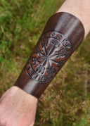 Vegvisir Lederbracers Unterarmschutz