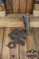 Hunter Bracers - Barna