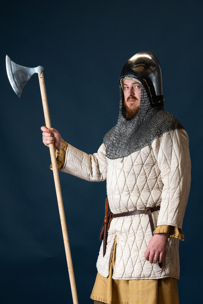 Gambeson: middeleeuws gewatteerd pantser en bescherming