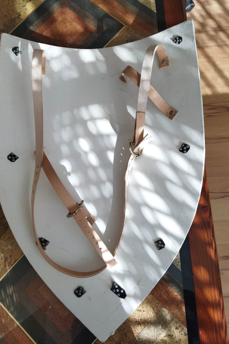 Hoe pas je een ridderschild aan voor gebruik en draagcomfort