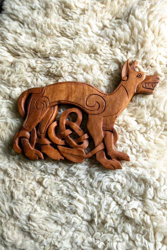 Viking wolf houtsnijwerk