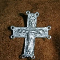 Middeleeuwse pelgrimsbadge voor een monnik