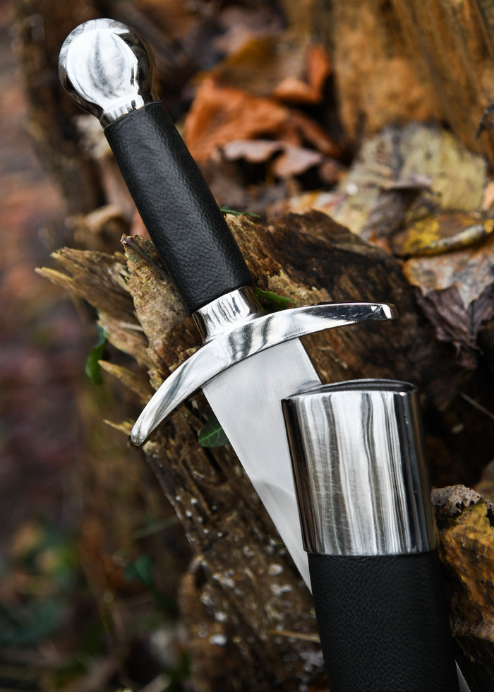 Daga quillon medievale, semi-affilata