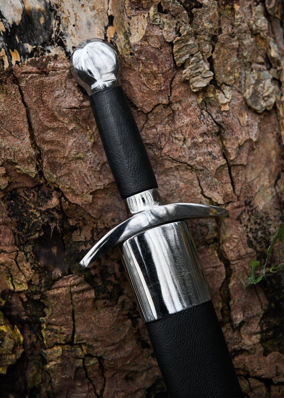 Daga quillon medievale, semi-affilata