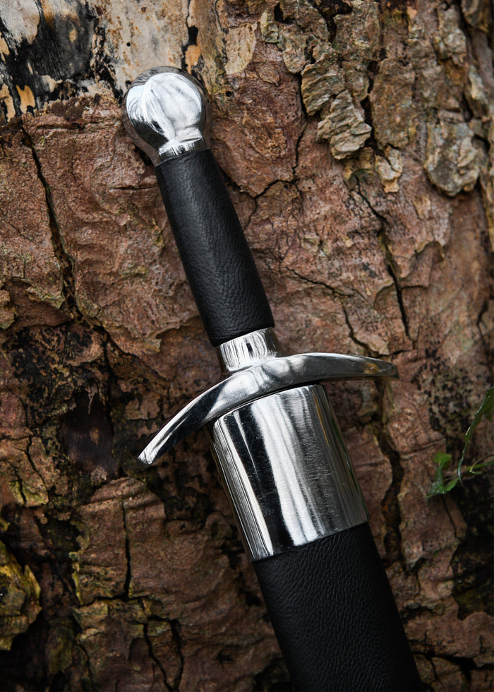 Daga quillon medievale, semi-affilata