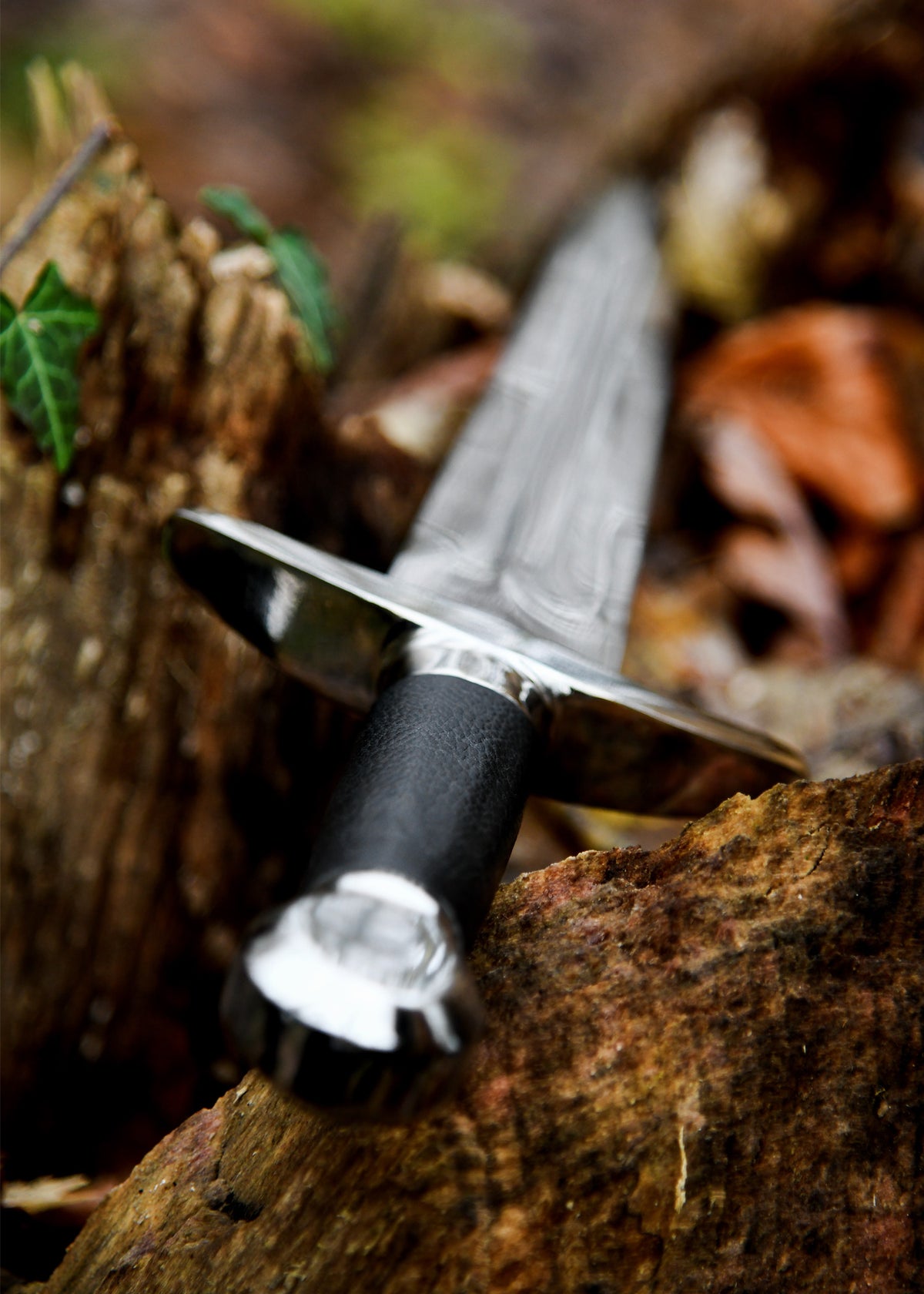 Daga quillon medievale, semi-affilata