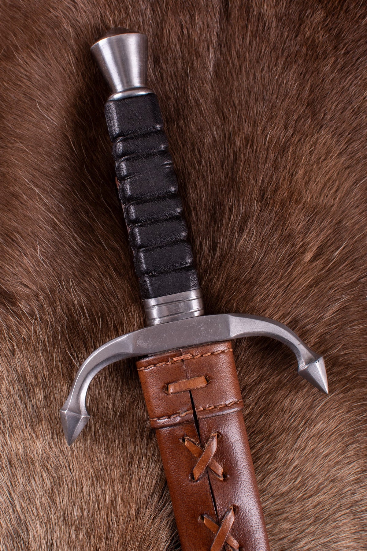 Renaissance Main Gauche, halb scharf