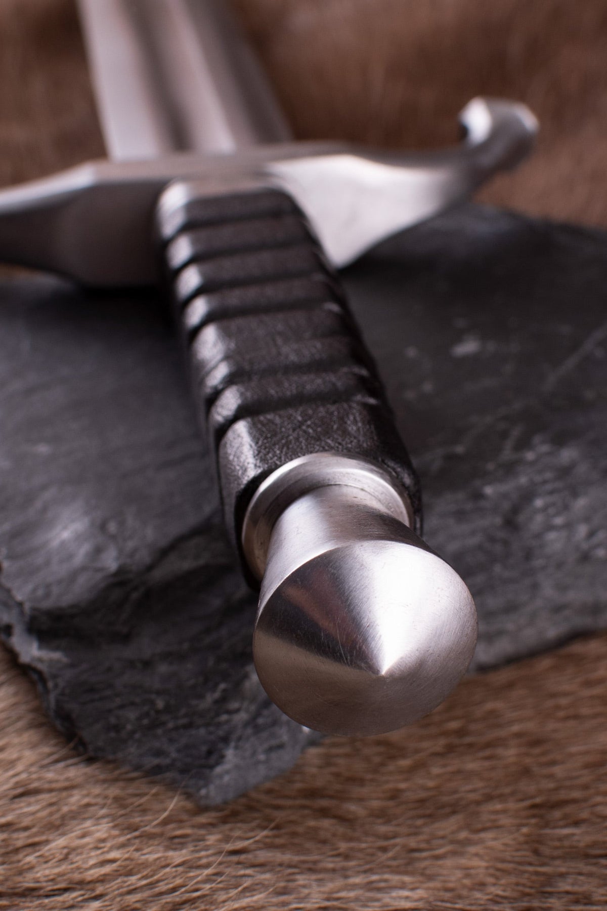 Renaissance Main Gauche, halb scharf