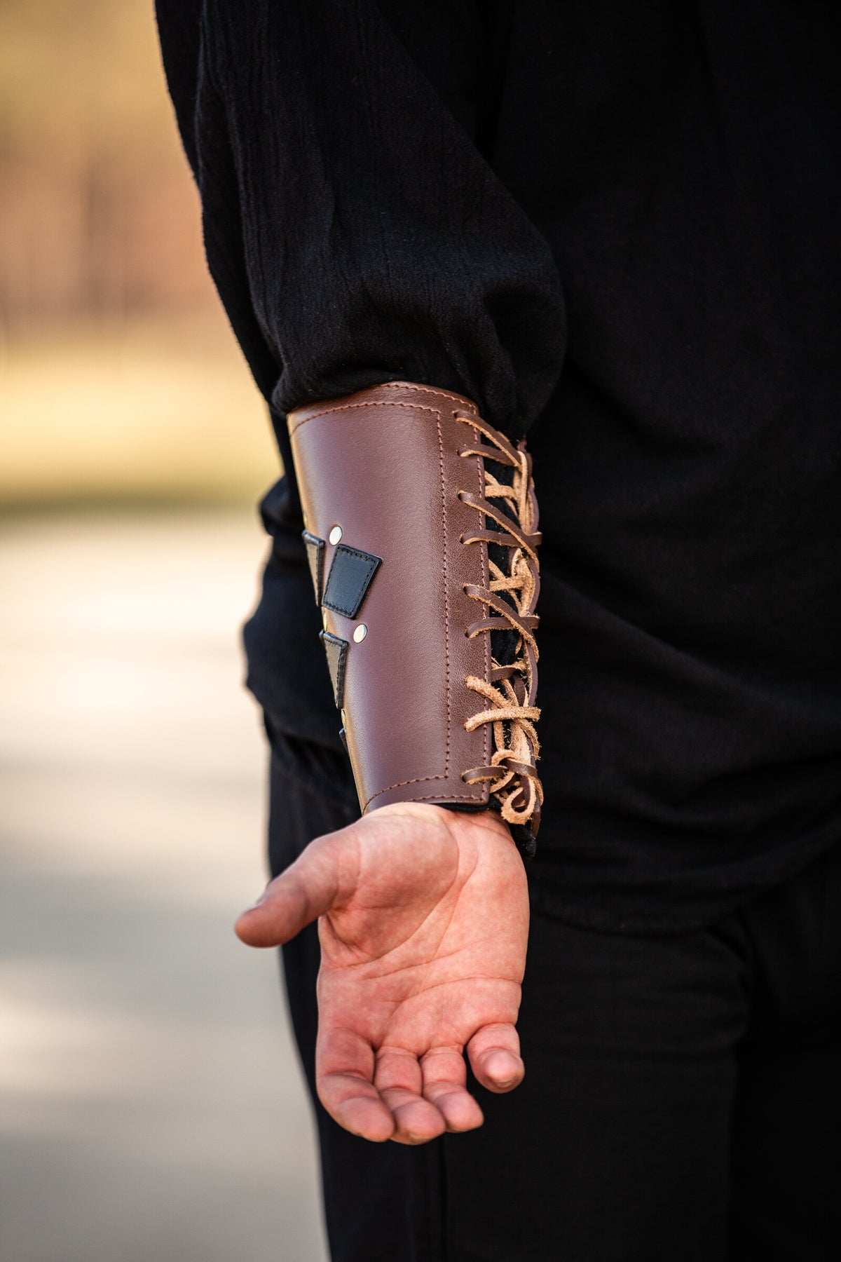 Bracciali in pelle Pius, protezioni avambraccio, marroni