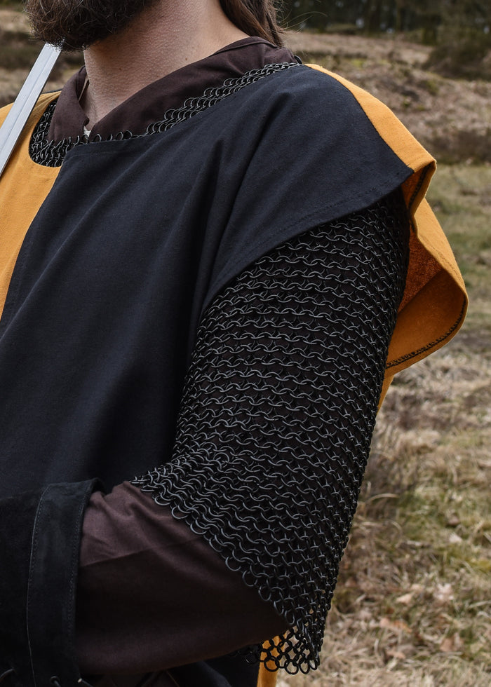 Middeleeuws overkleed Rodrick, oranje-zwart