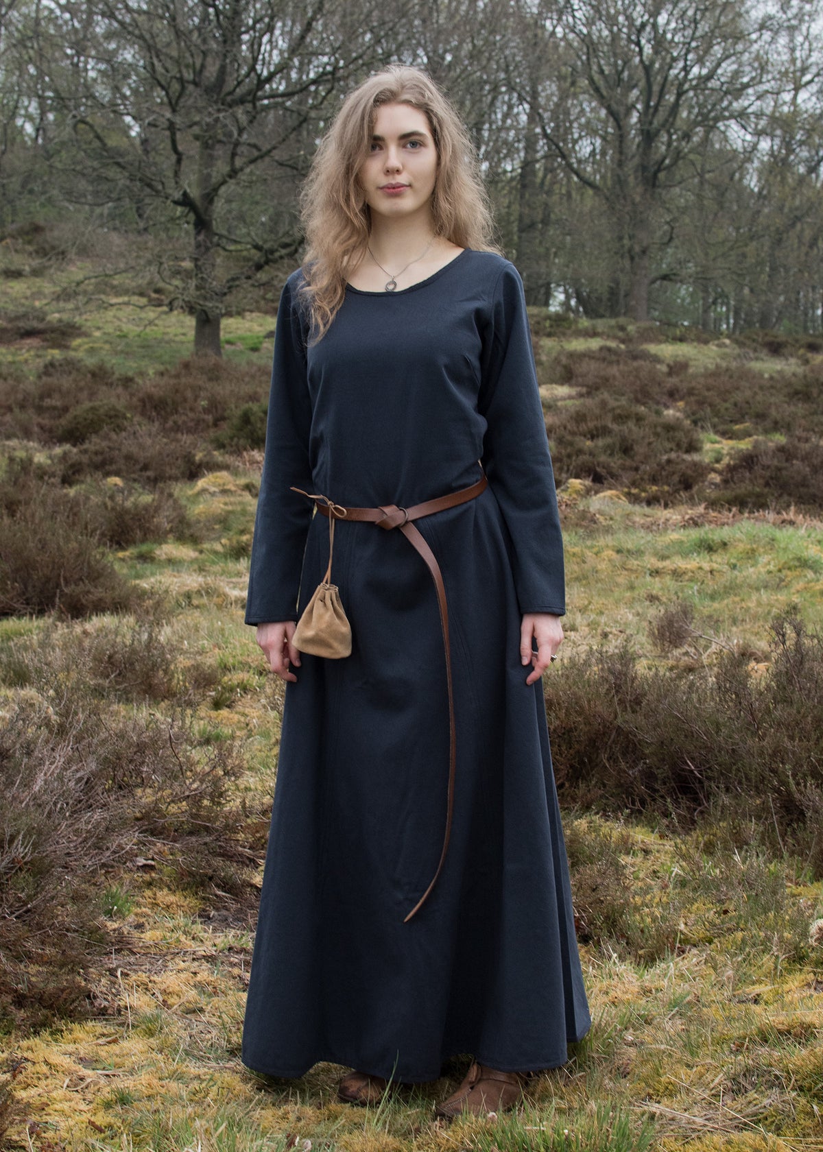 Middeleeuwse jurk Afra, donkerblauw