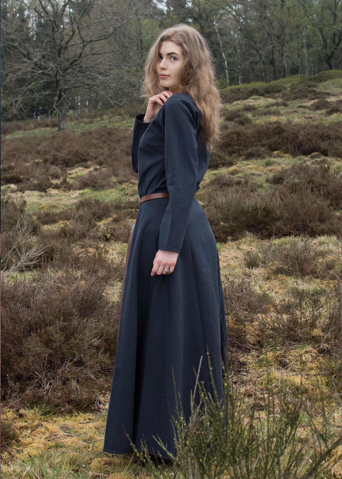 Middeleeuwse jurk Afra, donkerblauw