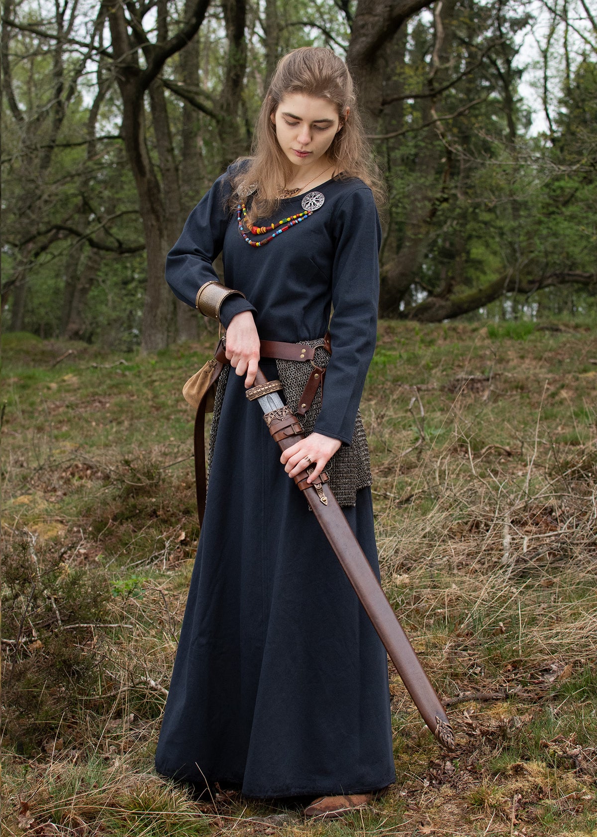 Middeleeuwse jurk Afra, donkerblauw