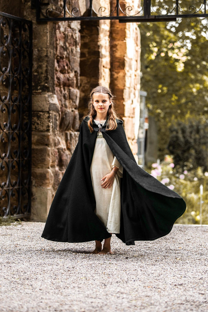 Child’s cloak Rowan, black, wool blend