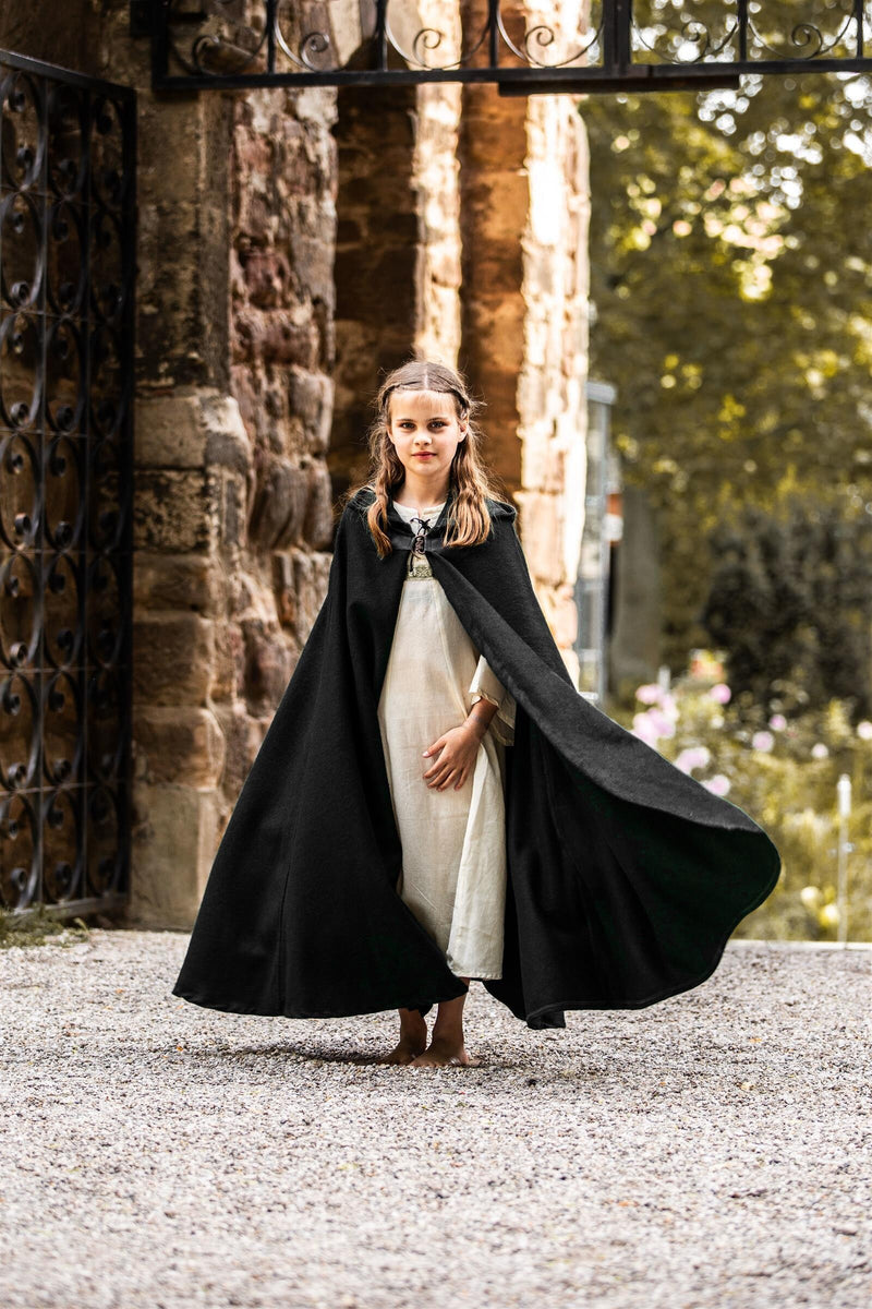 Child’s cloak Rowan, black, wool blend