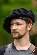 Renaissance baret, wolmix, rood-groen-zwart