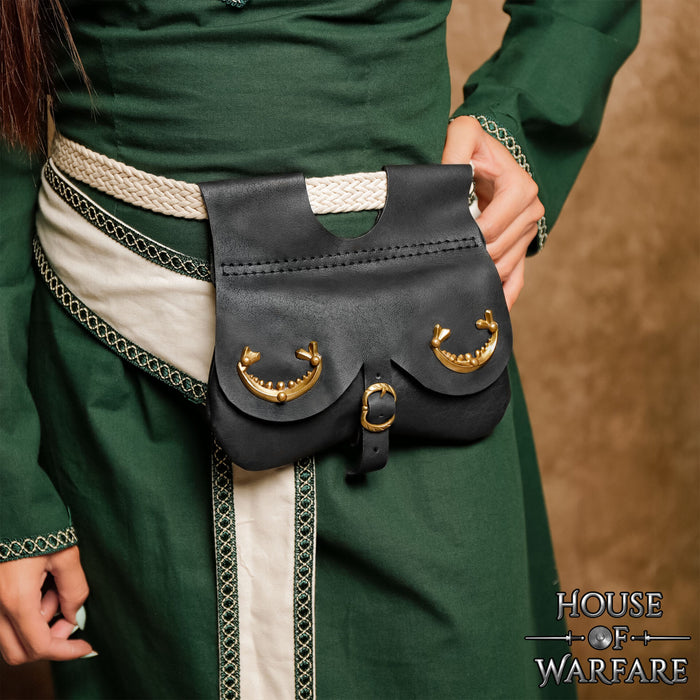 Medieval kidney purse with fittings