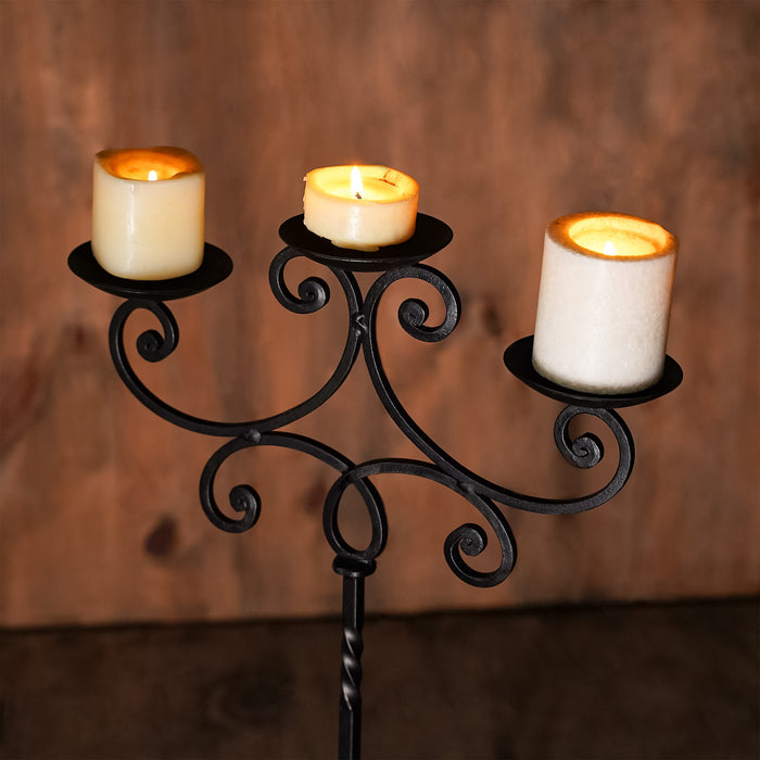 Fier medieval mare candelabru