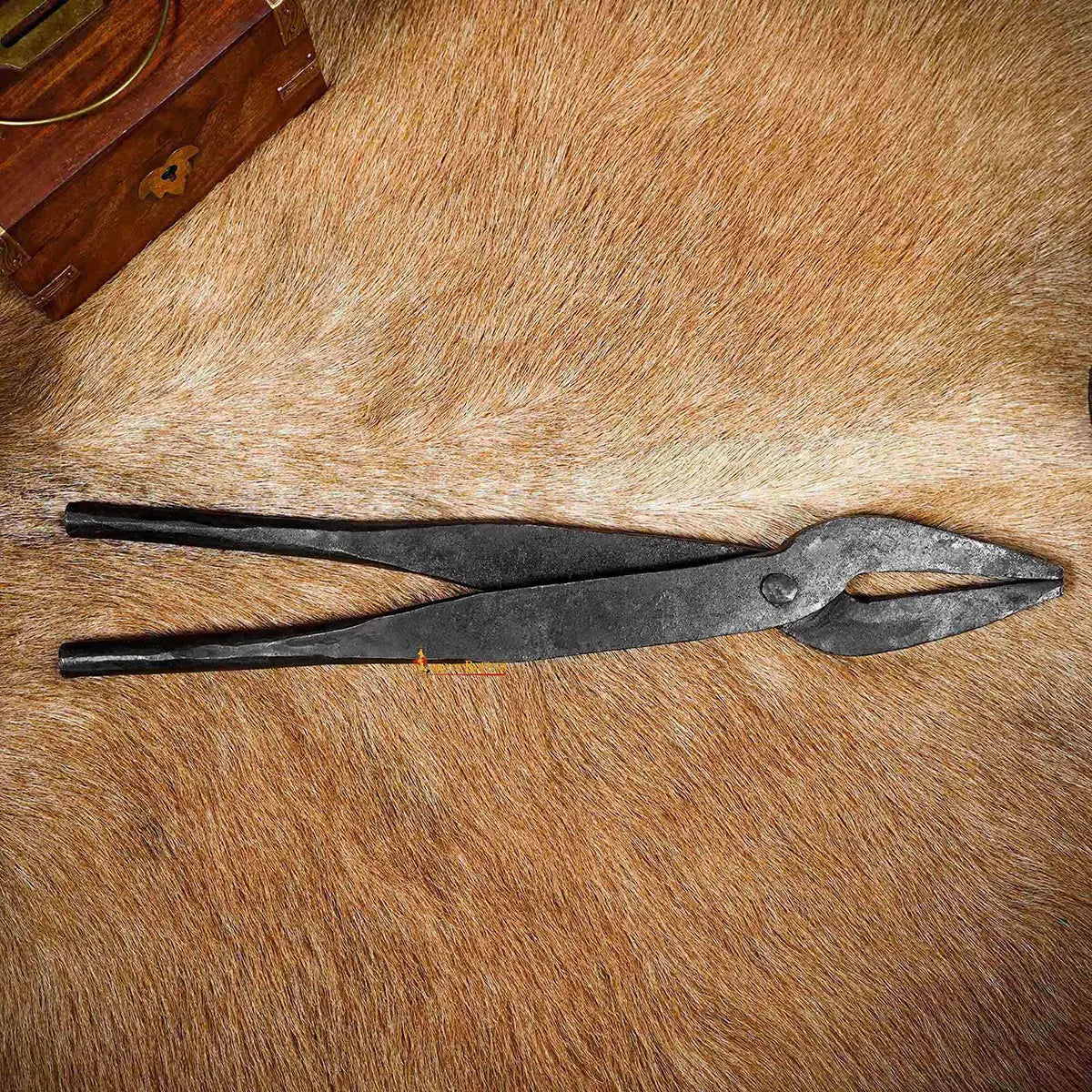 Hand-forged pliers, 33 cm