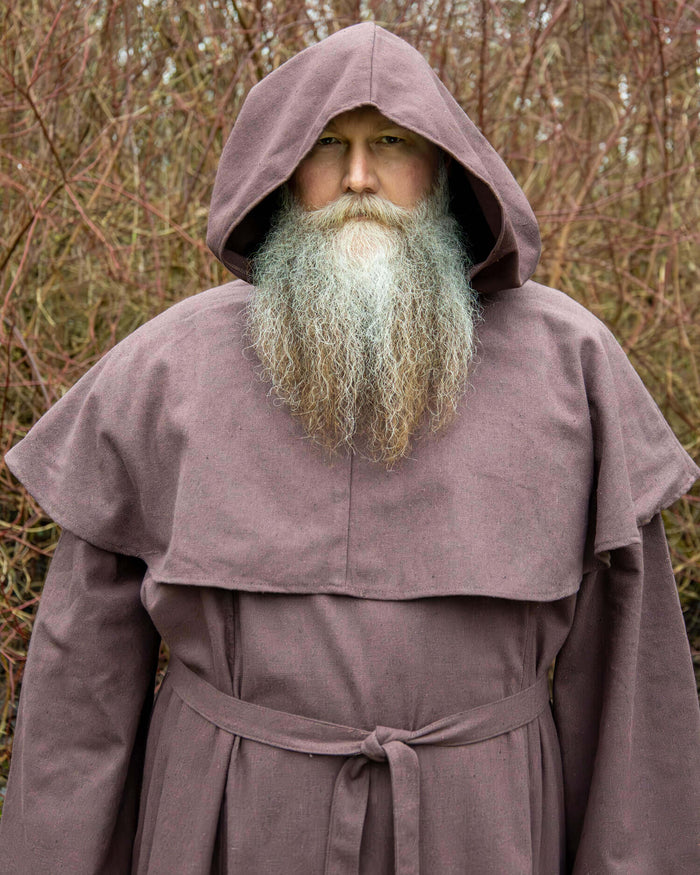 Adsonov redovnički habit, smeđa