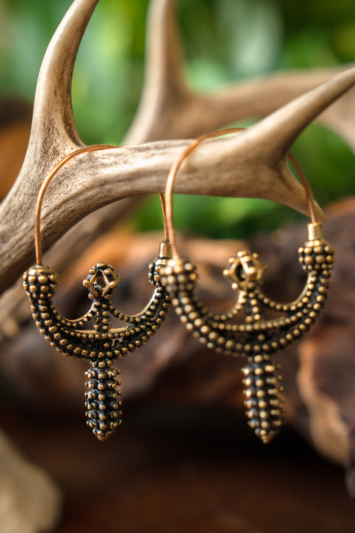 Boucles d’oreilles slaves de Zawada Lanckorońska, en bronze