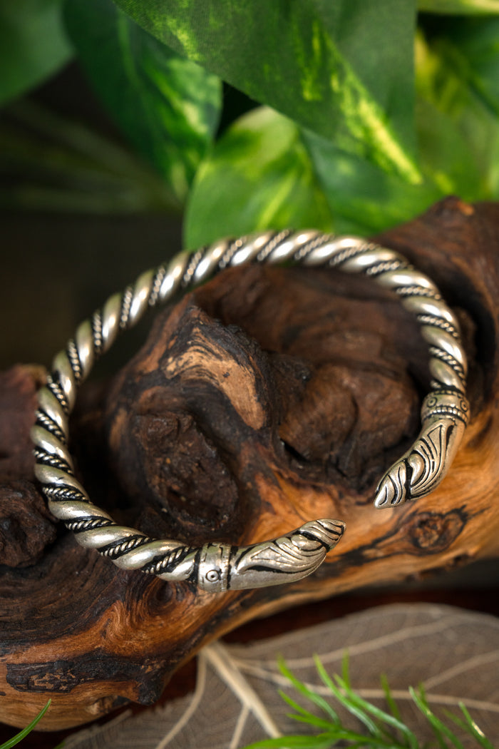Wikinger Rabenarmband, versilberte Bronze