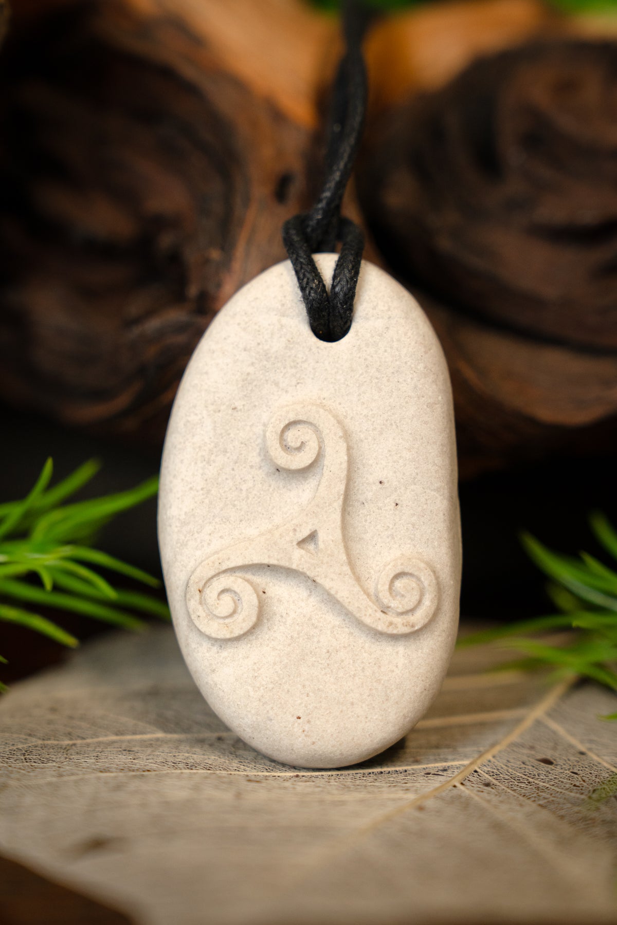 Pingente triquetra celta, pedra
