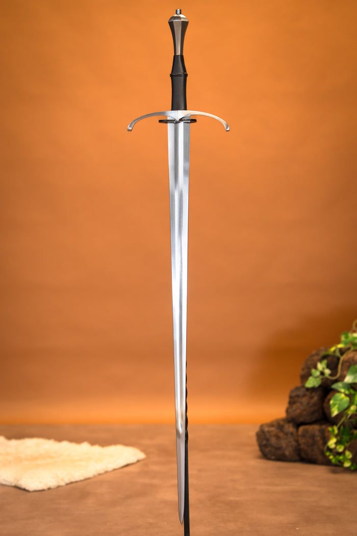 Towton bastardsvärd, semi-skarp