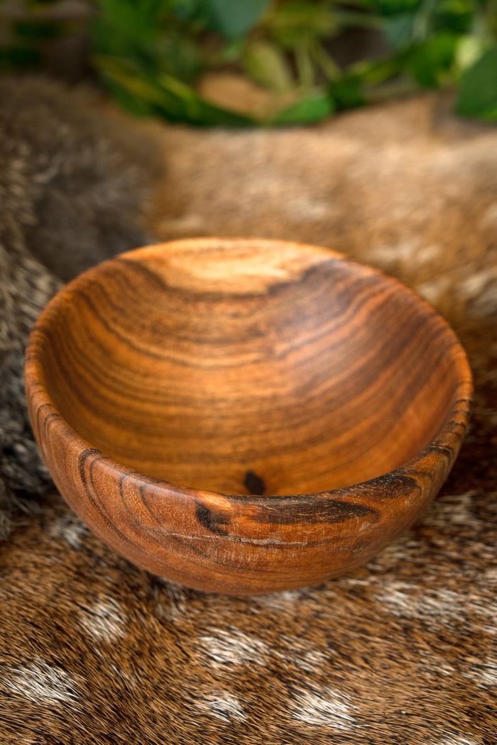 Middeleeuwse houten kom M