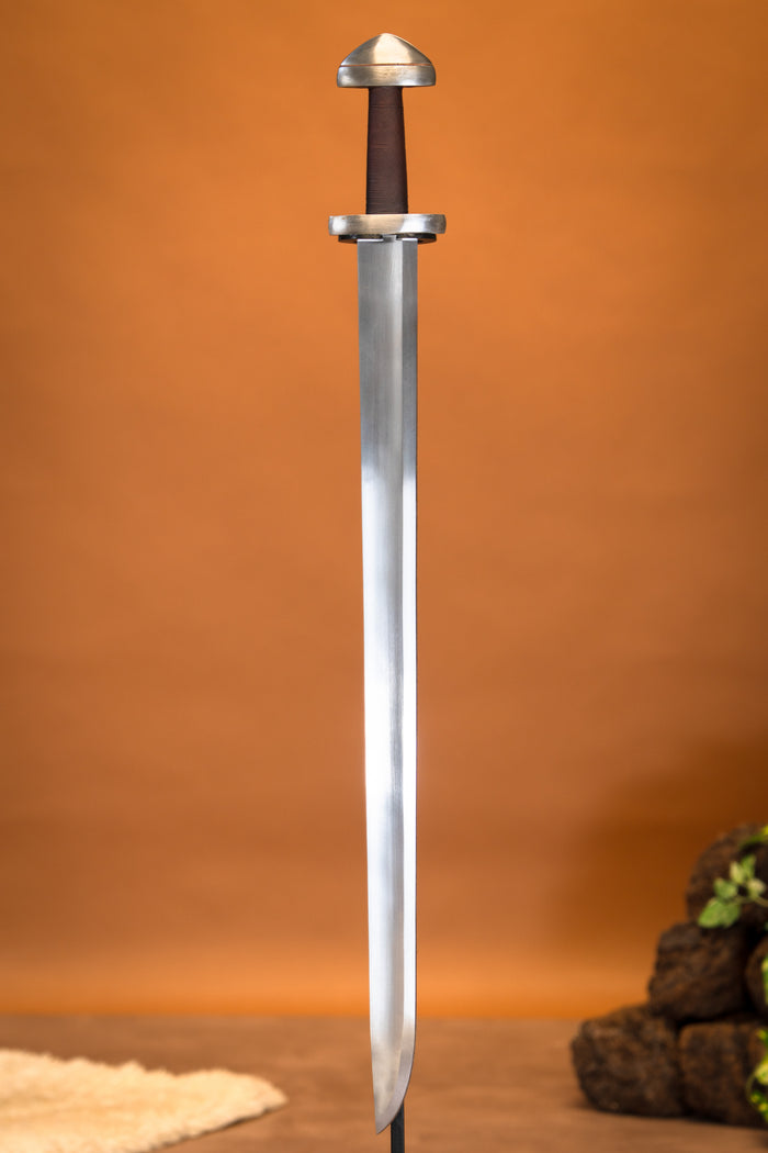 Épée Viking type H, à simple tranchant lame, semi-tranchant
