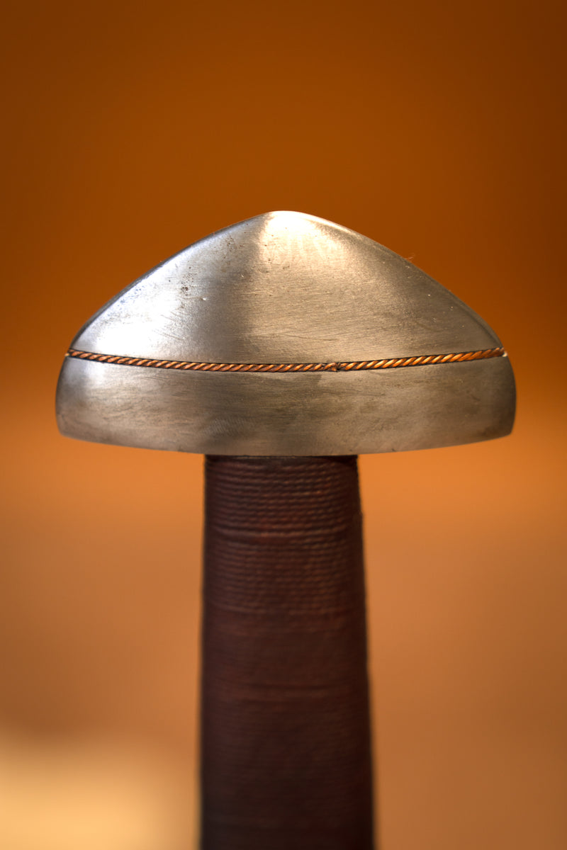 Espada vikinga tipo H, hoja de un solo filo, semi-afilada