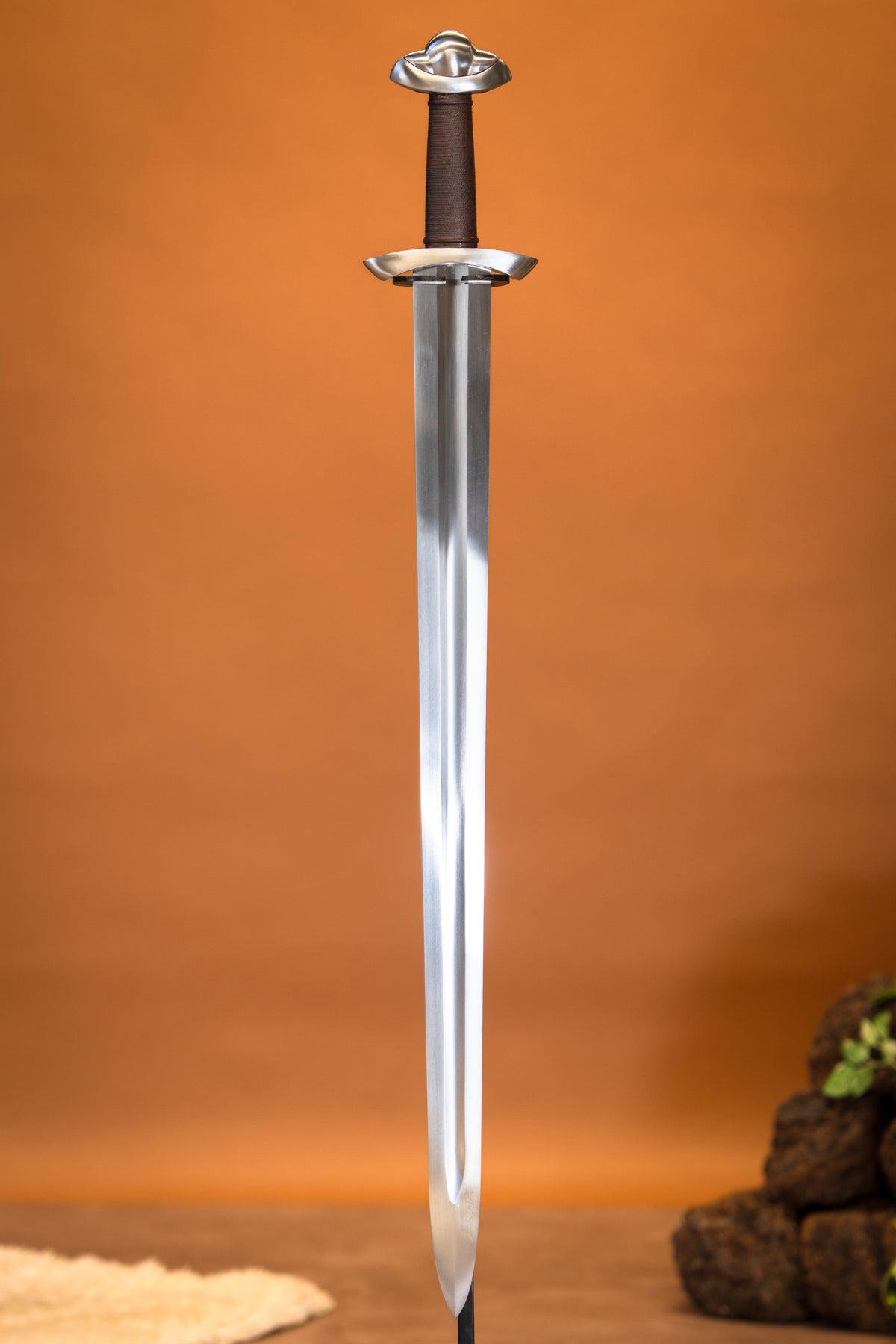 Viking sword Petersen type S, three lobed, semi-sharp