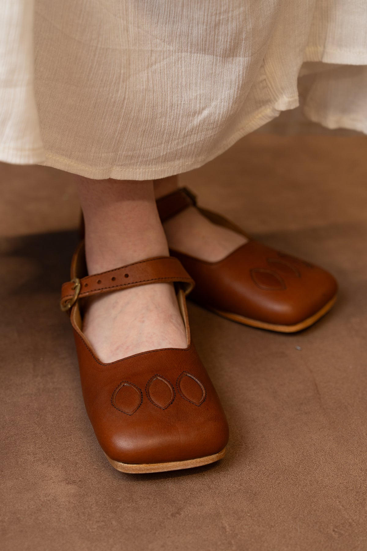 Duckbill shoes, 16th century, brown