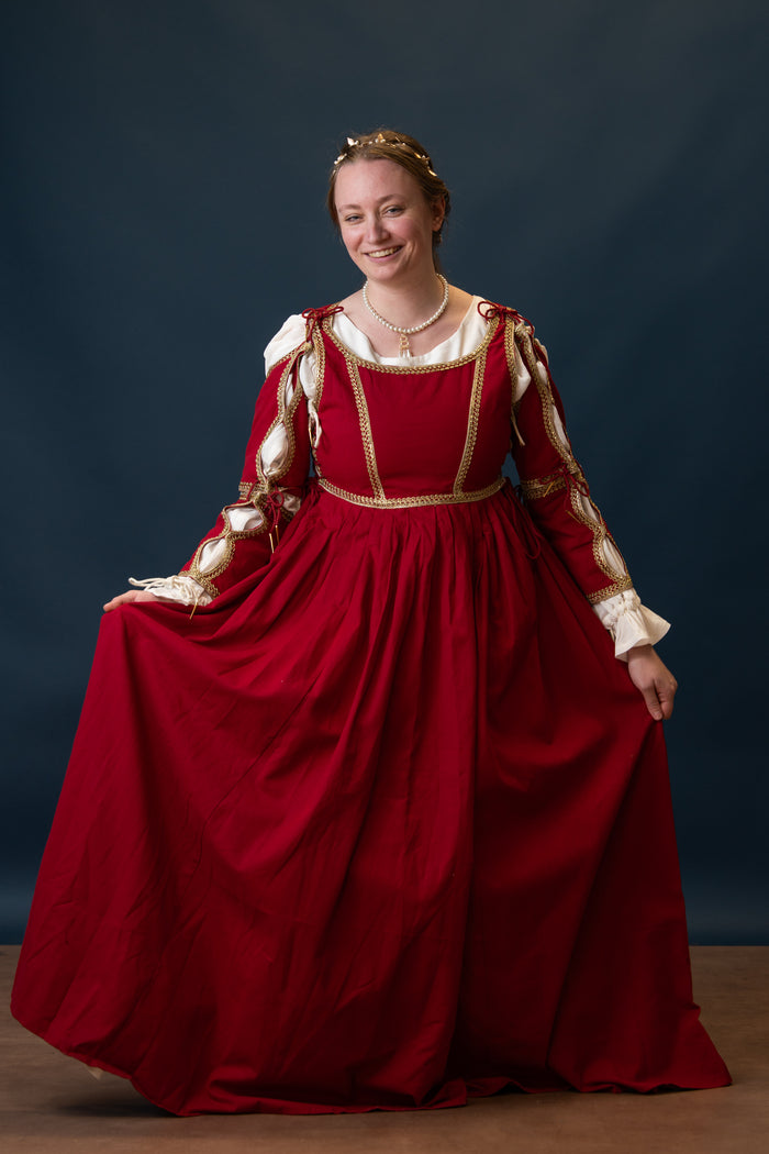 Italian gamurra, late 15th century, red