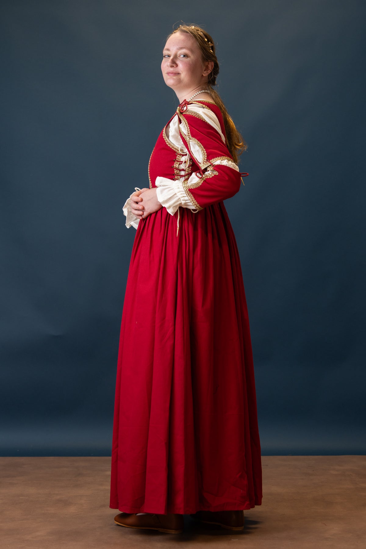 Italian gamurra, late 15th century, red