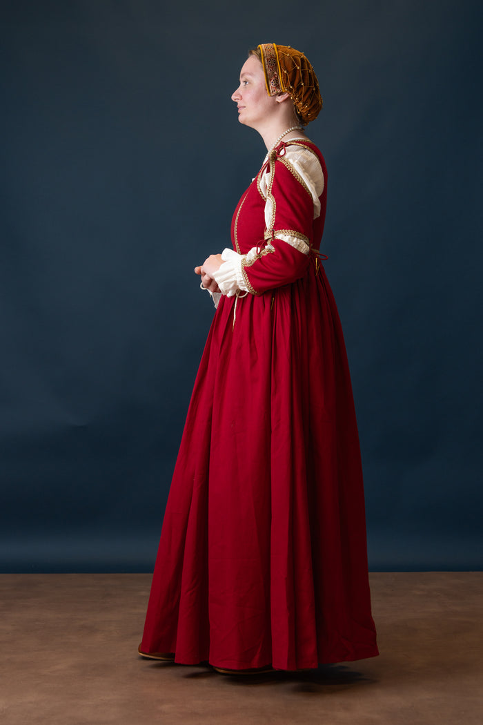 Italian gamurra, late 15th century, red