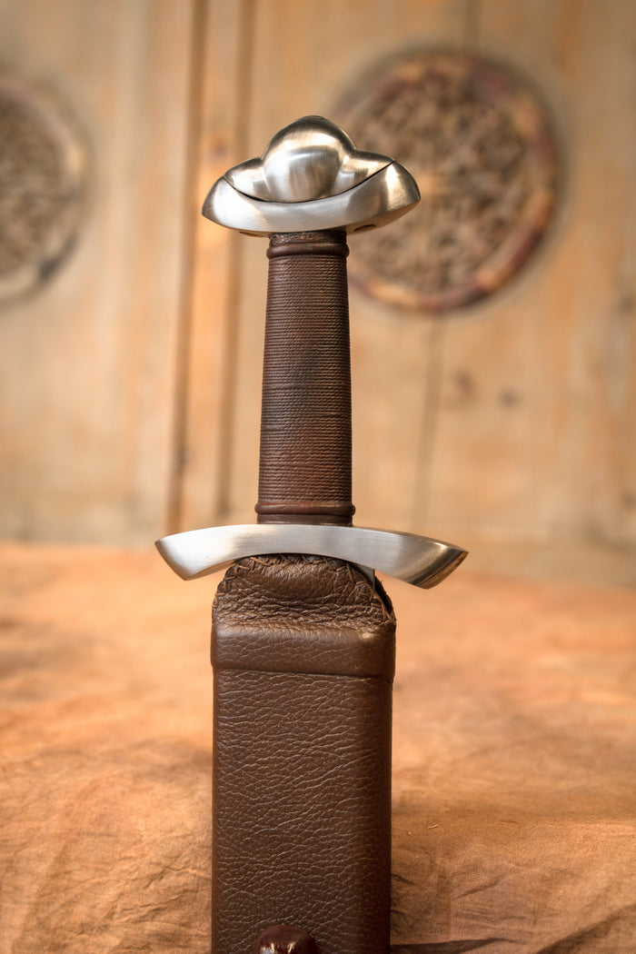 Viking sword Petersen type S, three lobed, semi-sharp