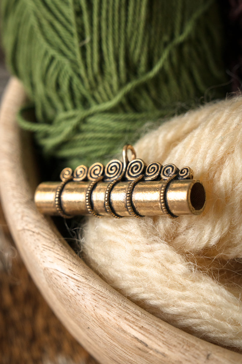 Nadelbehälter Birka, Grab 515