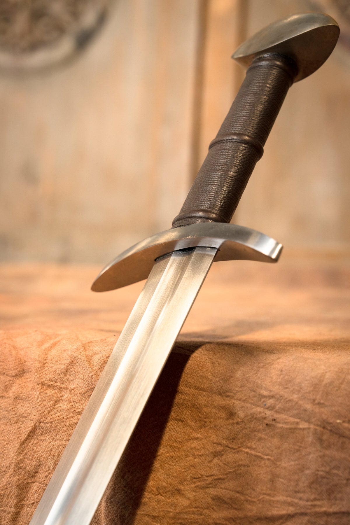 Vikingesværd type X, halvskarpt