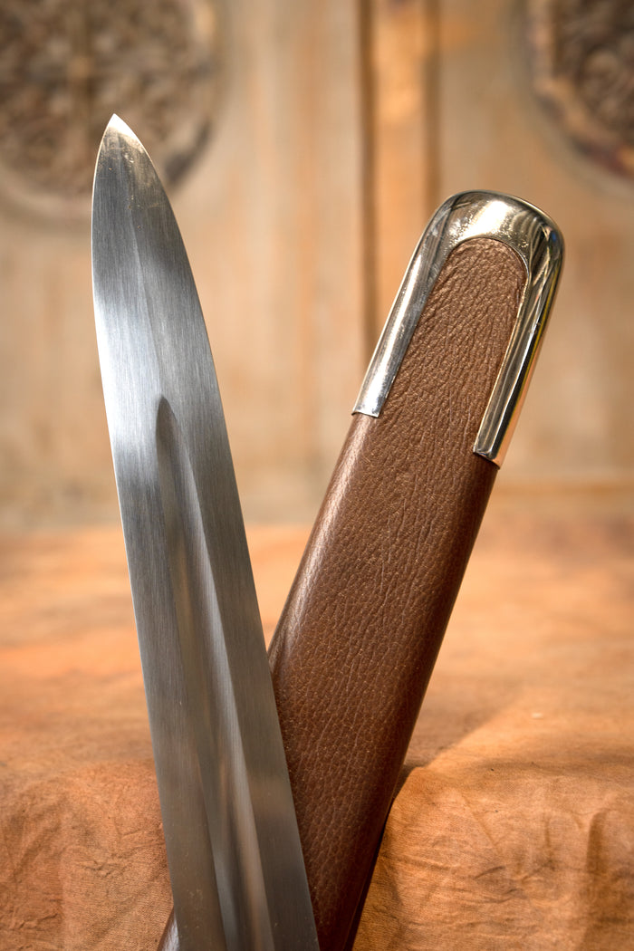 Vikingesværd type X, halvskarpt