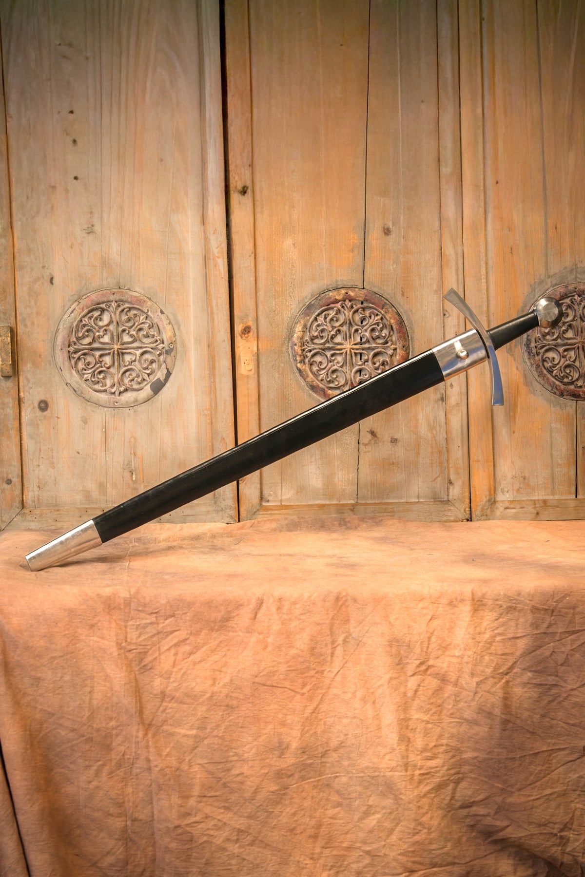 Middeleeuws zwaard Oakeshott type X, semi-scherp