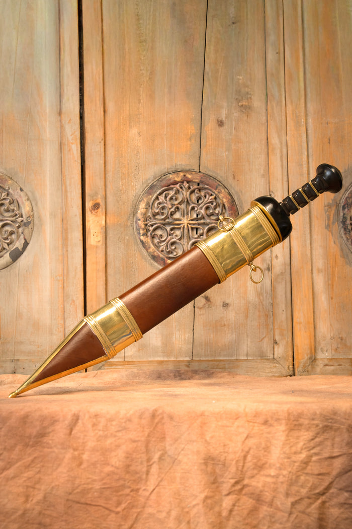 Gladius romano tipo Mainz, semi-afilado