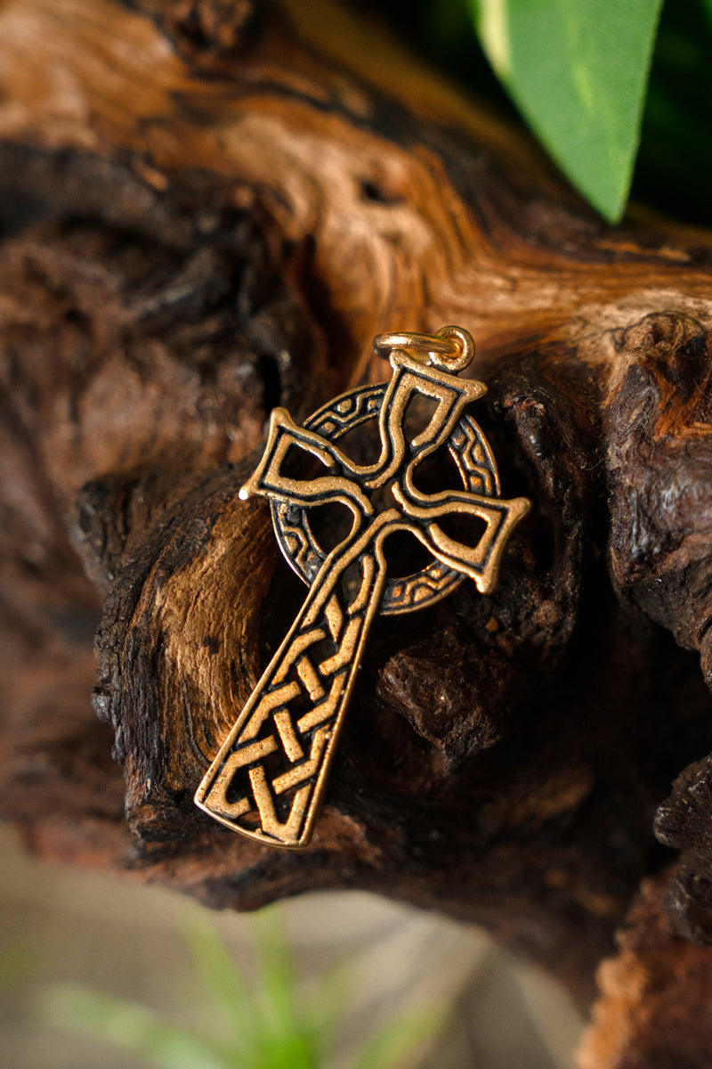 Keltisk korsamulet, bronze
