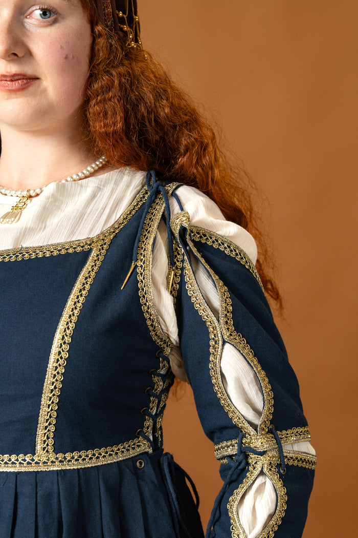 Italian gamurra, late 15th century, blue