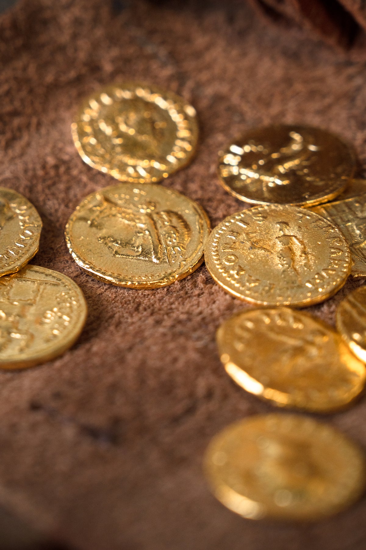 Roman coin set Aureus