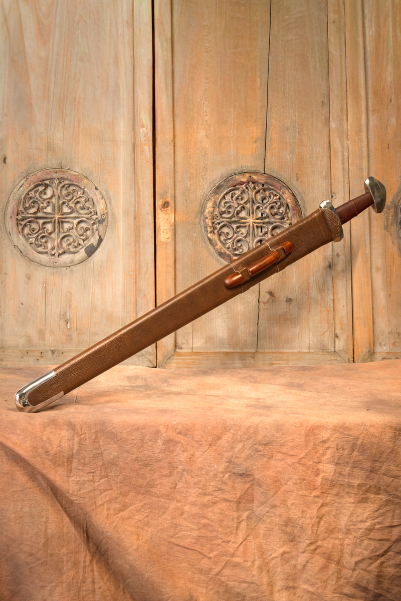 Espada vikinga tipo H, semi-afilada