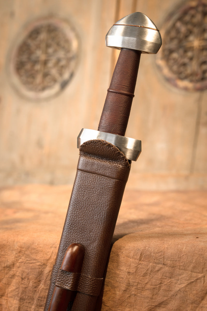 Espada vikinga tipo H, semi-afilada