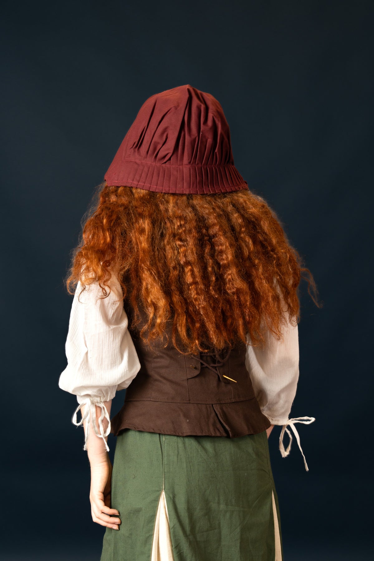 Renaissance kapje Helga, bordeauxrood